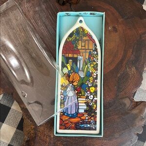 Vtg 1989 Precious Moments PM690 “Girl in Garden w/Birdbath” Plaque Enesco Boxed